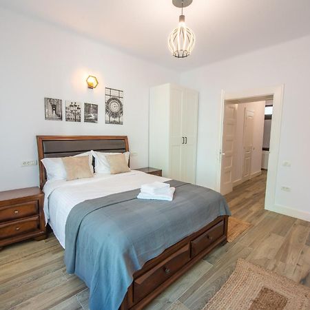 Old Town Suites Braşov Esterno foto
