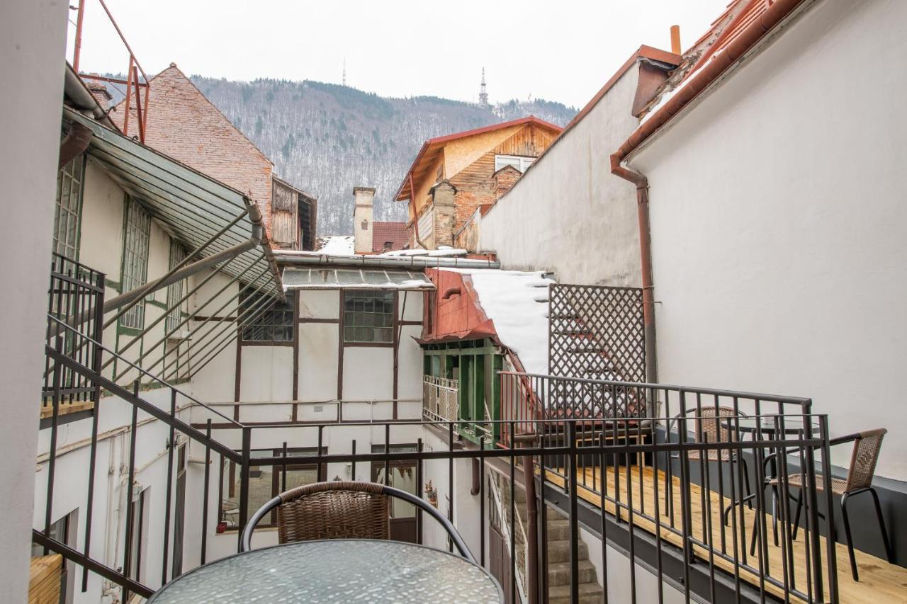 Old Town Suites Braşov Esterno foto